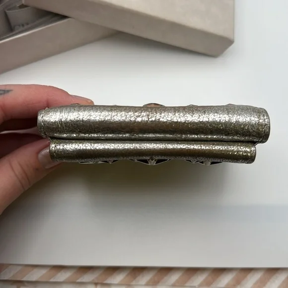 💎 JIMMY CHOO - Star-Embellished Wallet - Picture 3 of 7